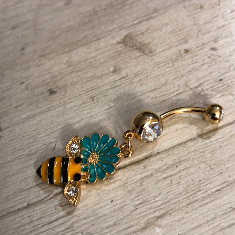 Bee belly ring